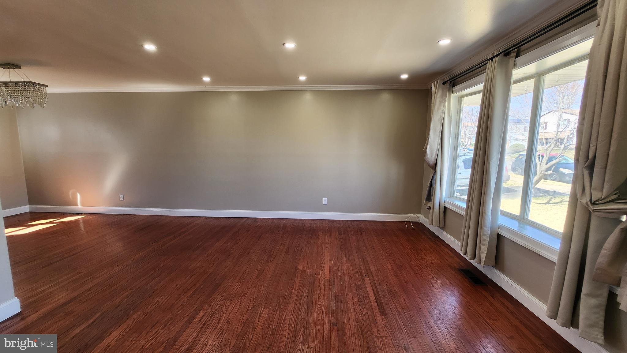 PINE VALLEY - Residential