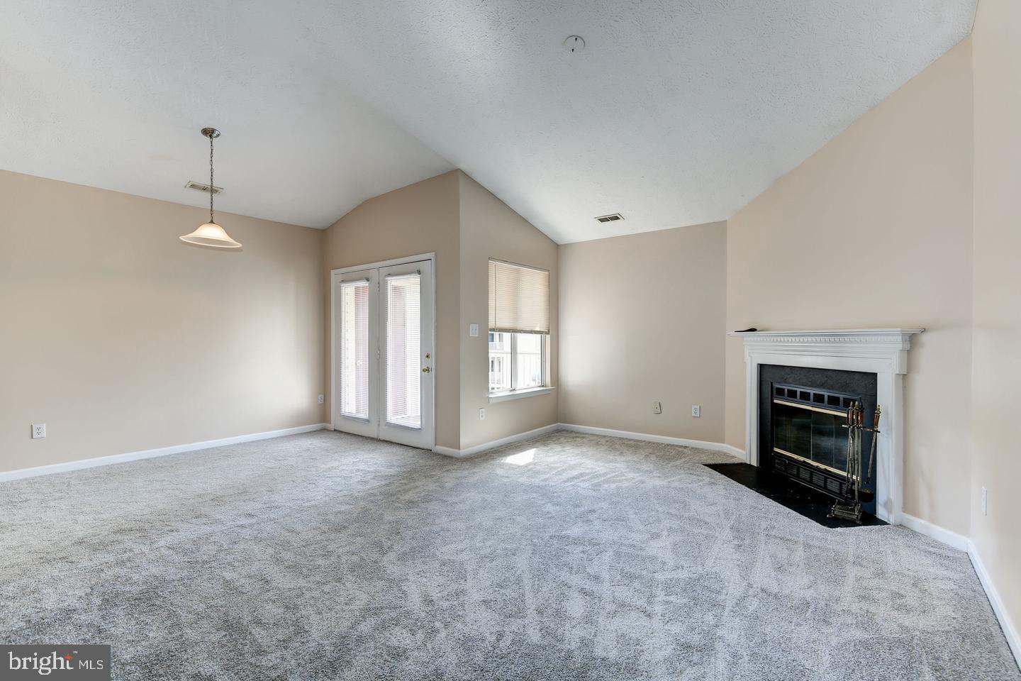 2106 WHITEHALL ROAD 2D