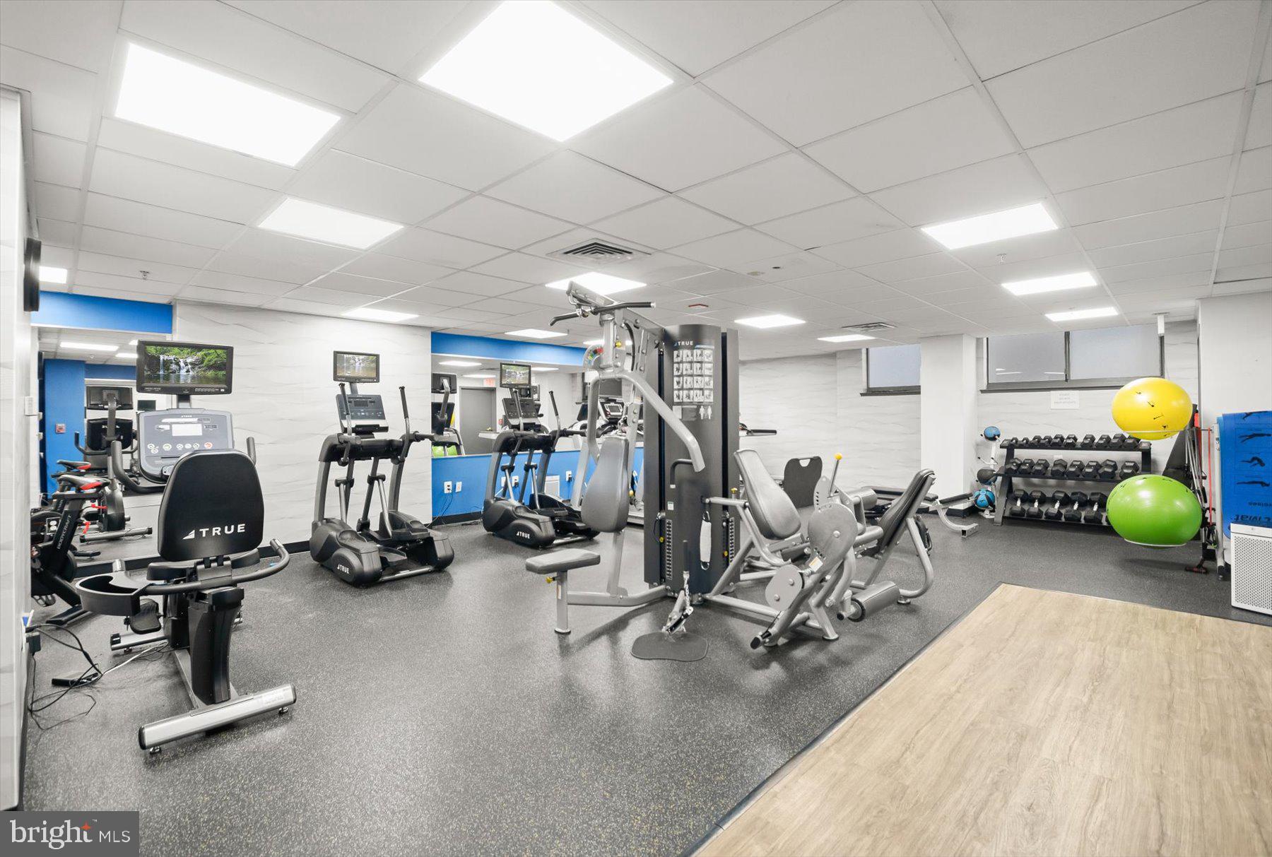 CRESCENT PLAZA - Residential