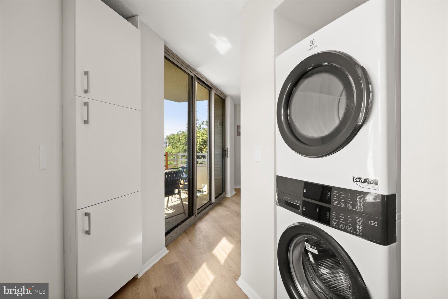 CRESCENT PLAZA - Residential