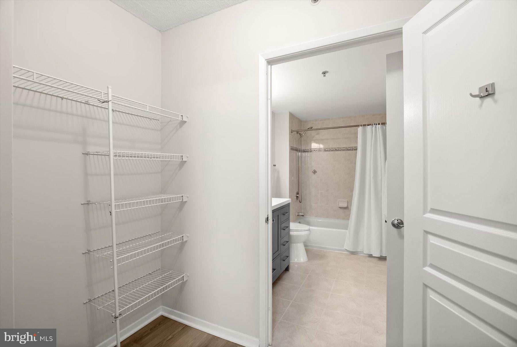 CRESCENT PLAZA - Residential