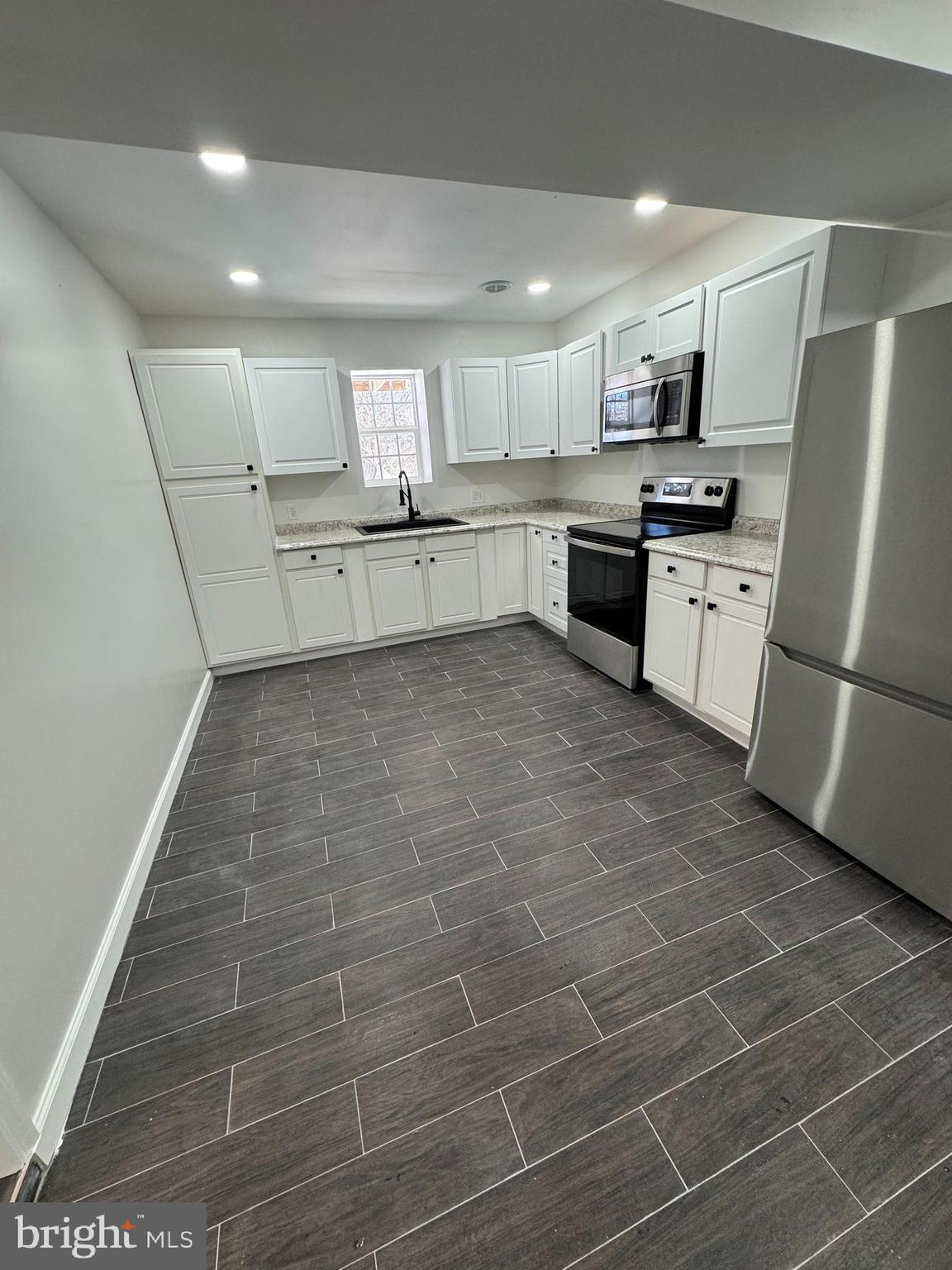 TIMBERWOOD VILLAGE - Residential Lease