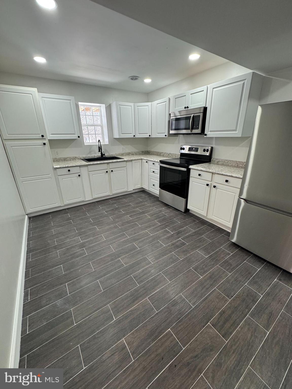 TIMBERWOOD VILLAGE - Residential Lease