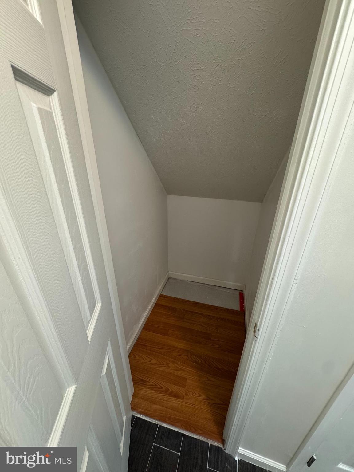 TIMBERWOOD VILLAGE - Residential Lease