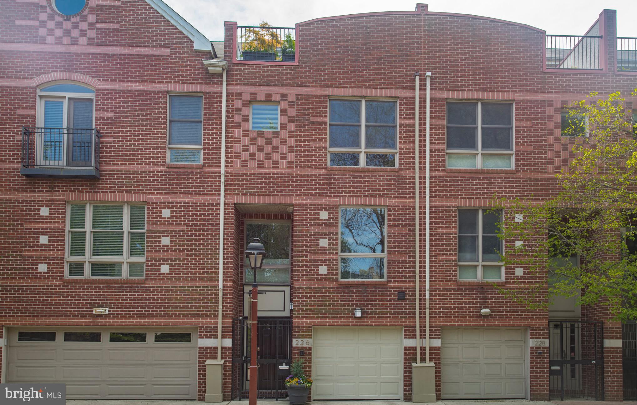 SOCIETY HILL - Residential