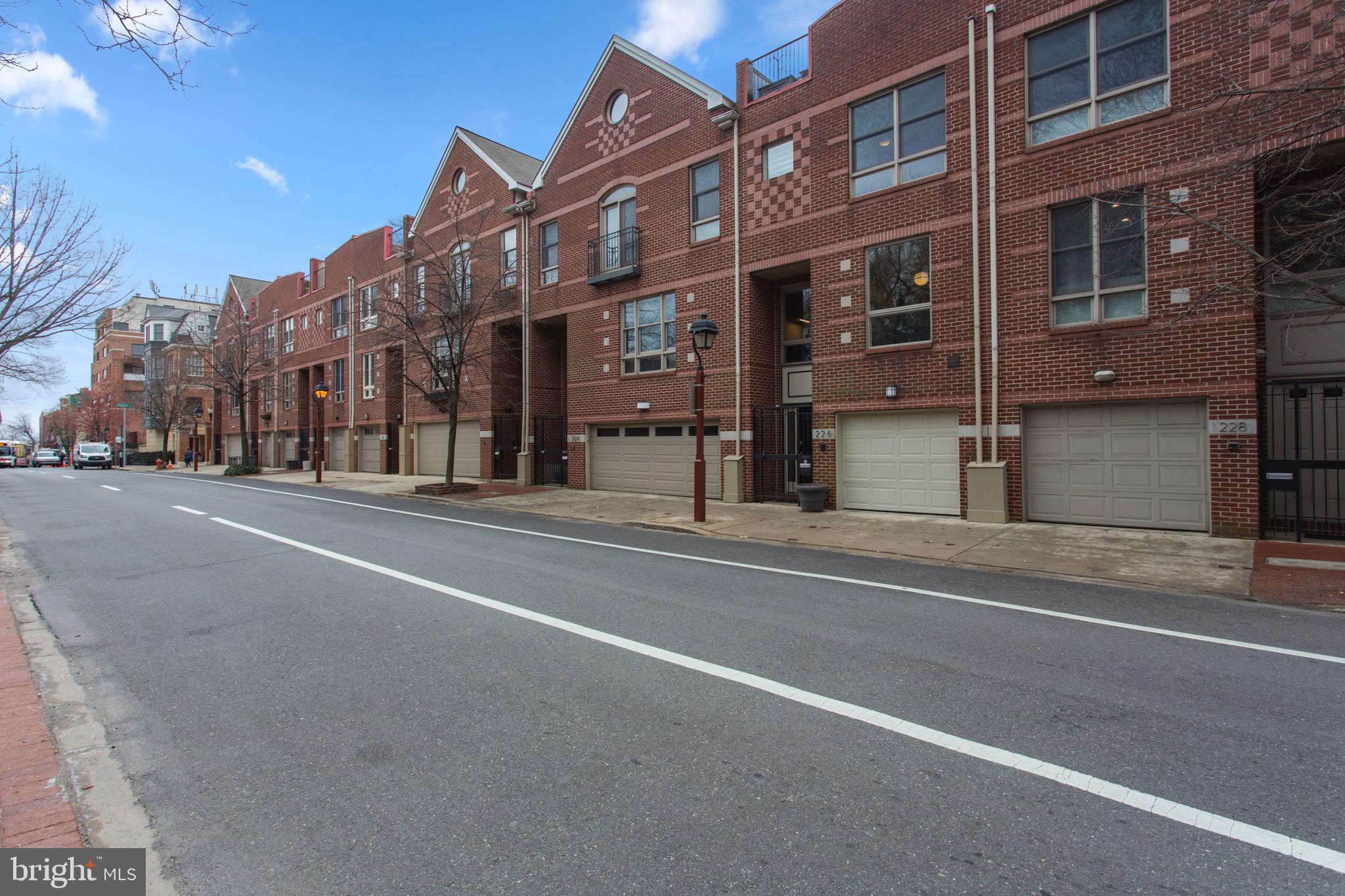 SOCIETY HILL - Residential