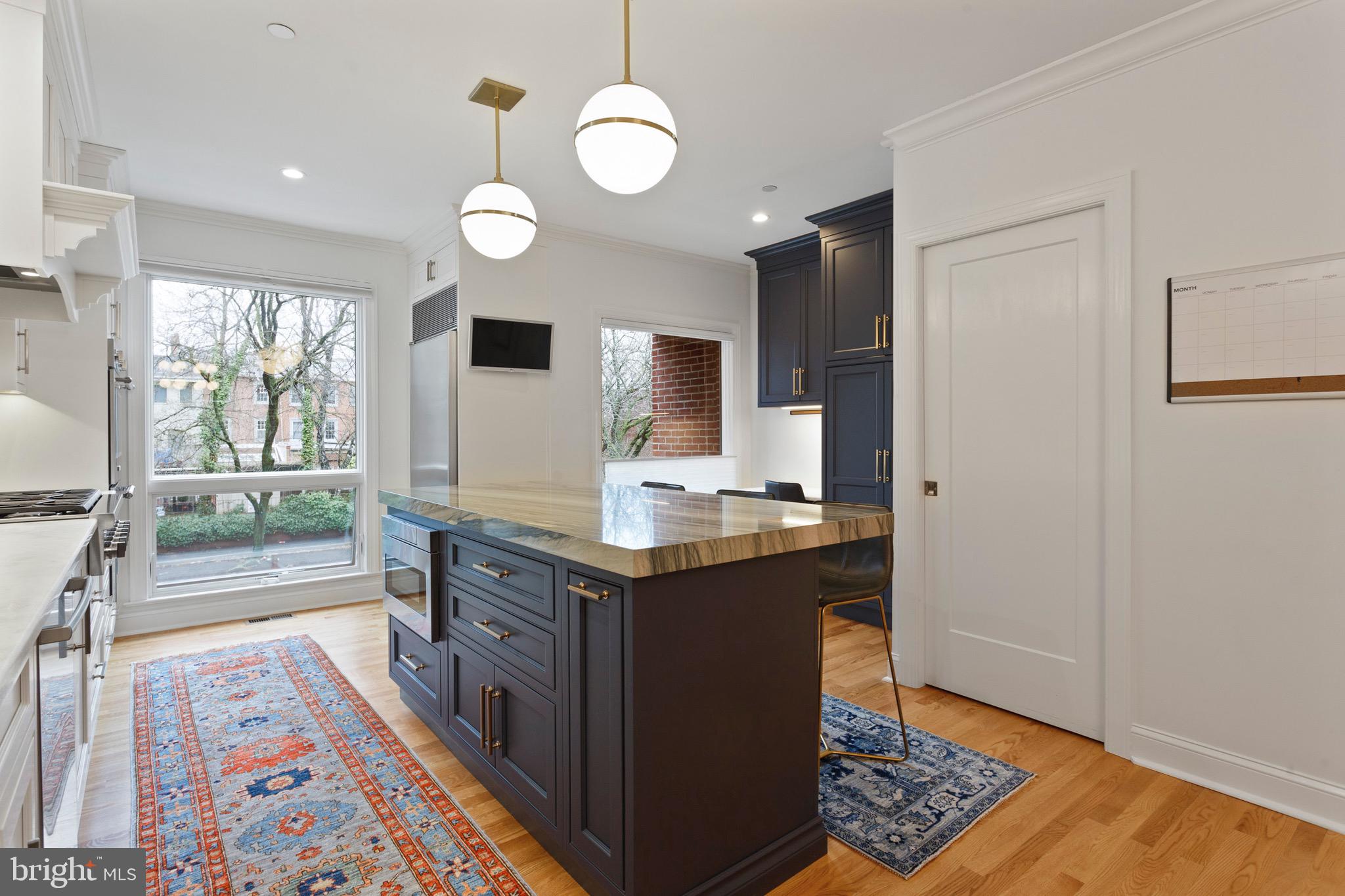 SOCIETY HILL - Residential