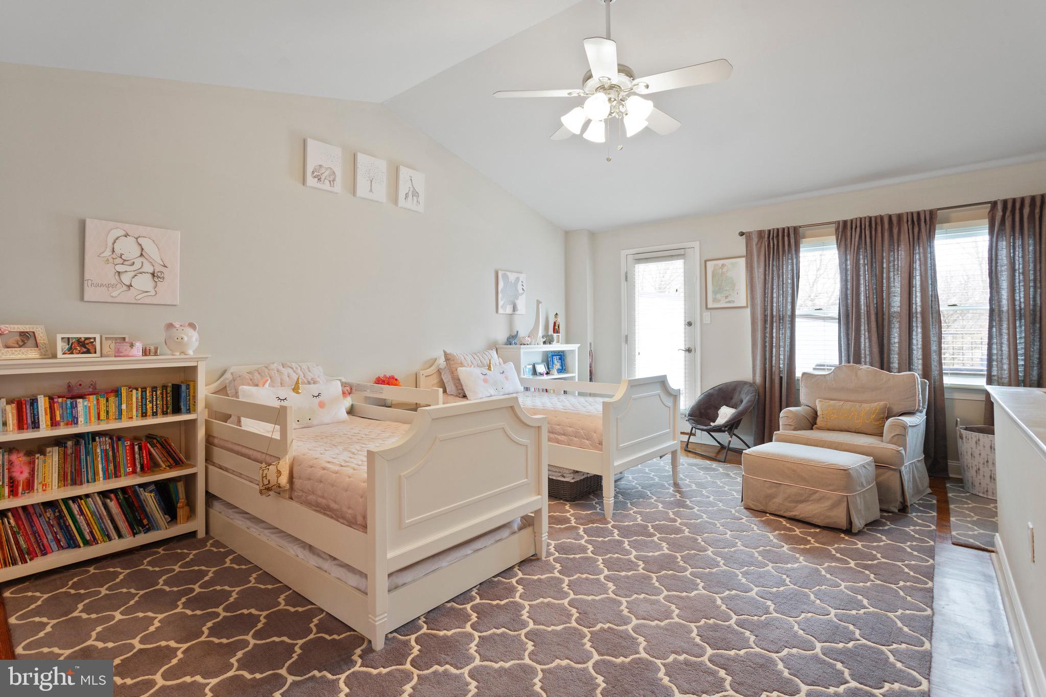 SOCIETY HILL - Residential