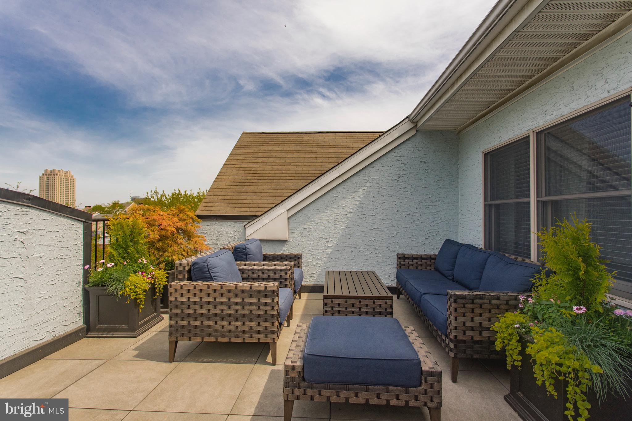 SOCIETY HILL - Residential