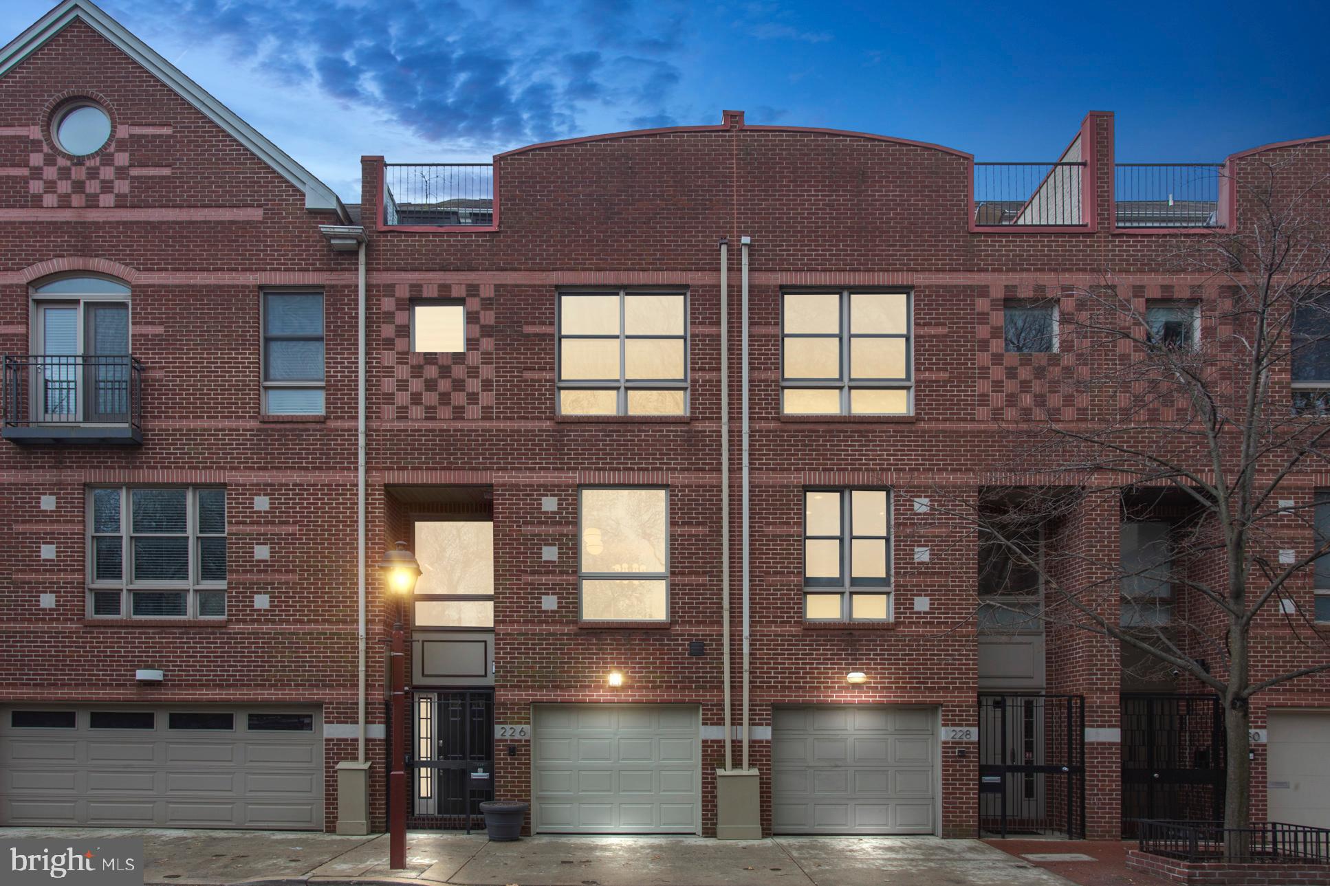 SOCIETY HILL - Residential