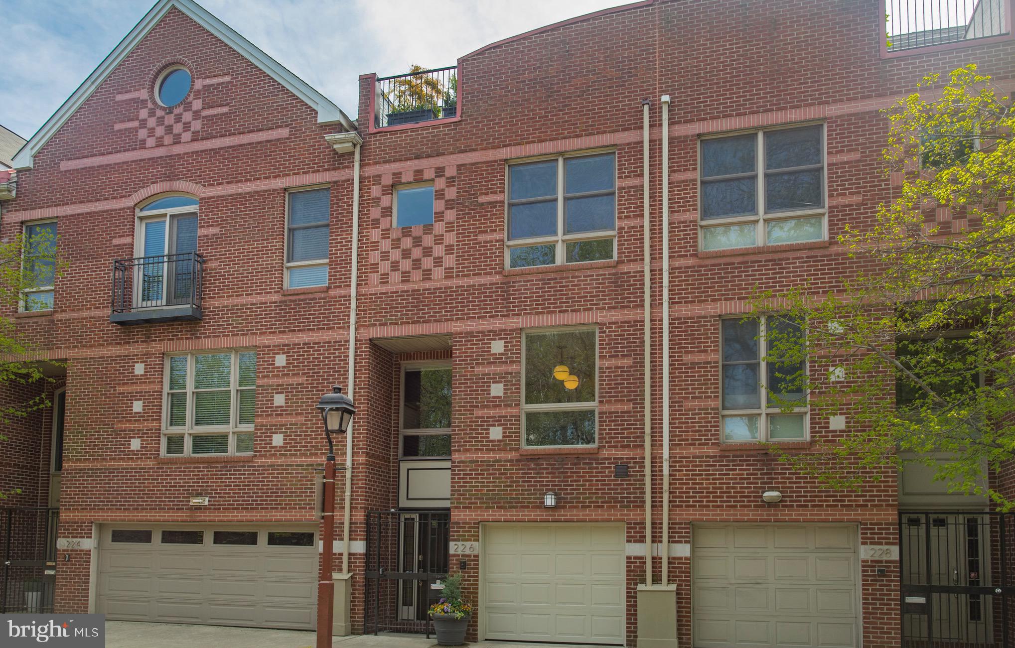 SOCIETY HILL - Residential