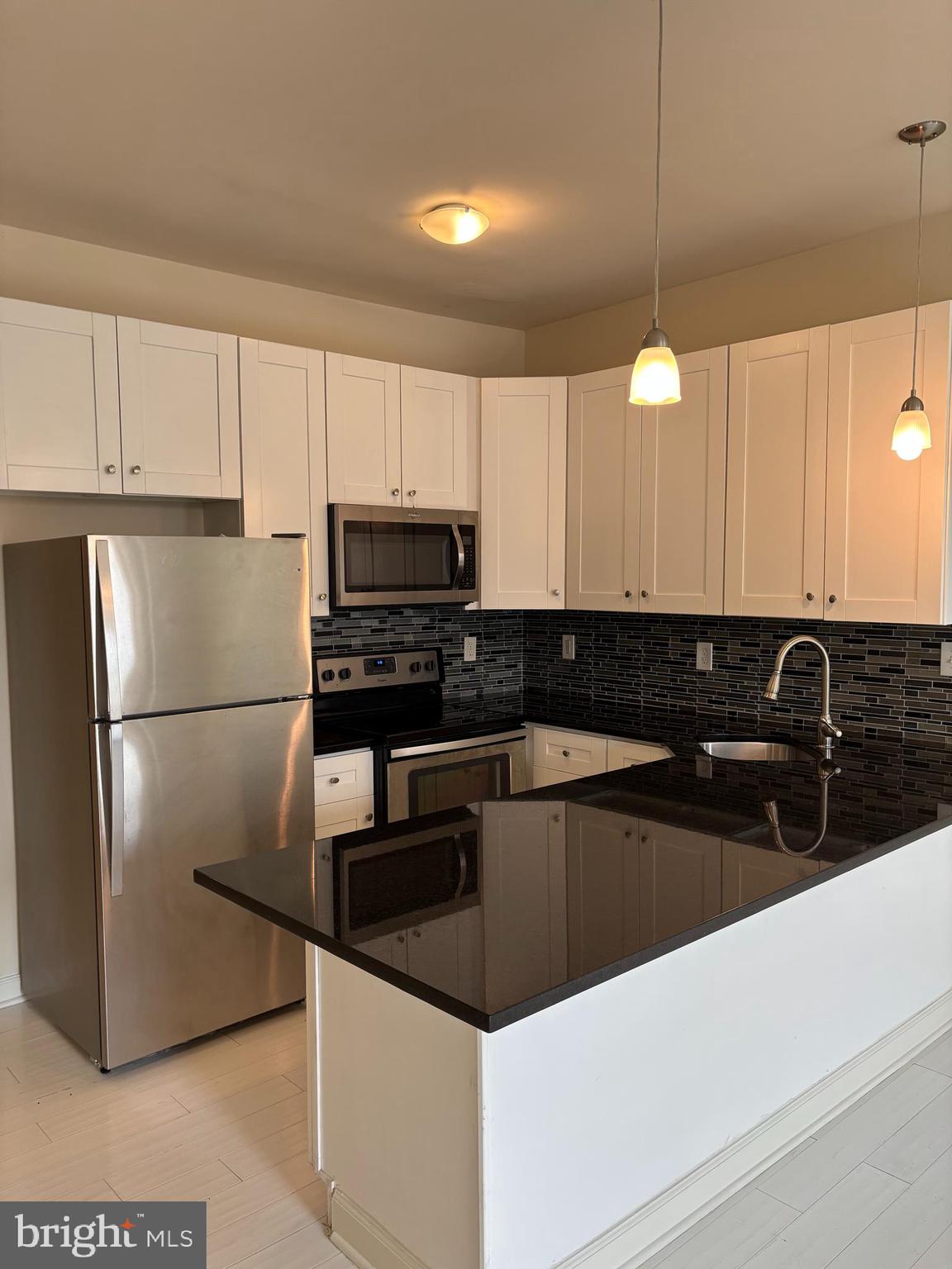 MOUNT VERNON PLACE HISTORIC DISTRICT - Residential Lease