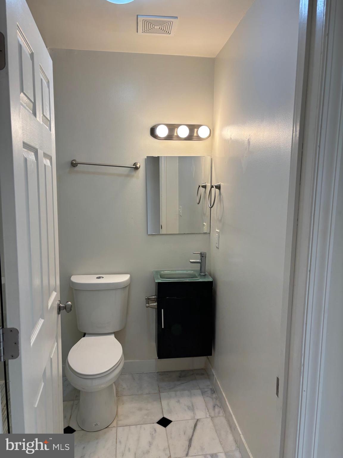 MOUNT VERNON PLACE HISTORIC DISTRICT - Residential Lease