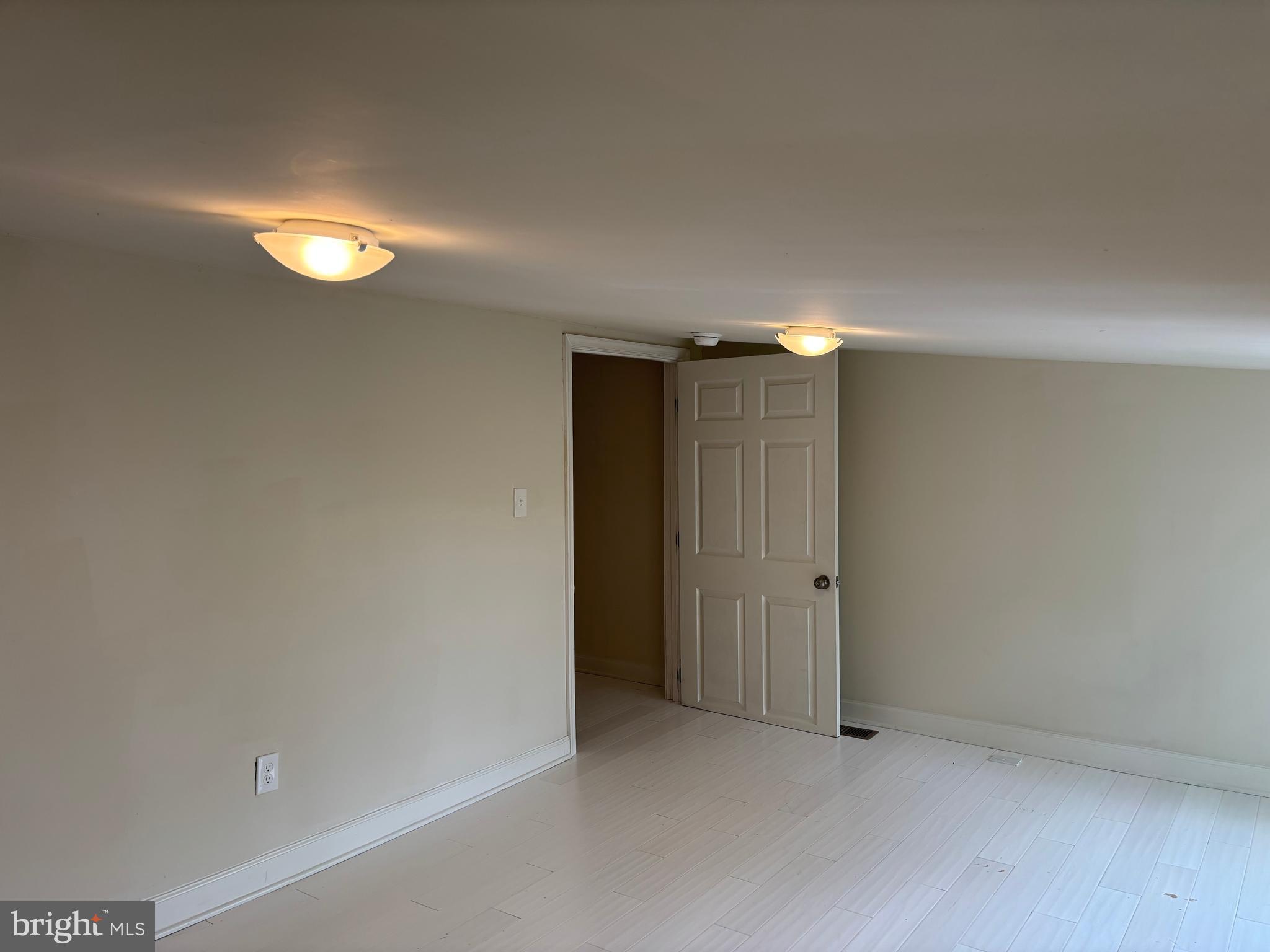 MOUNT VERNON PLACE HISTORIC DISTRICT - Residential Lease