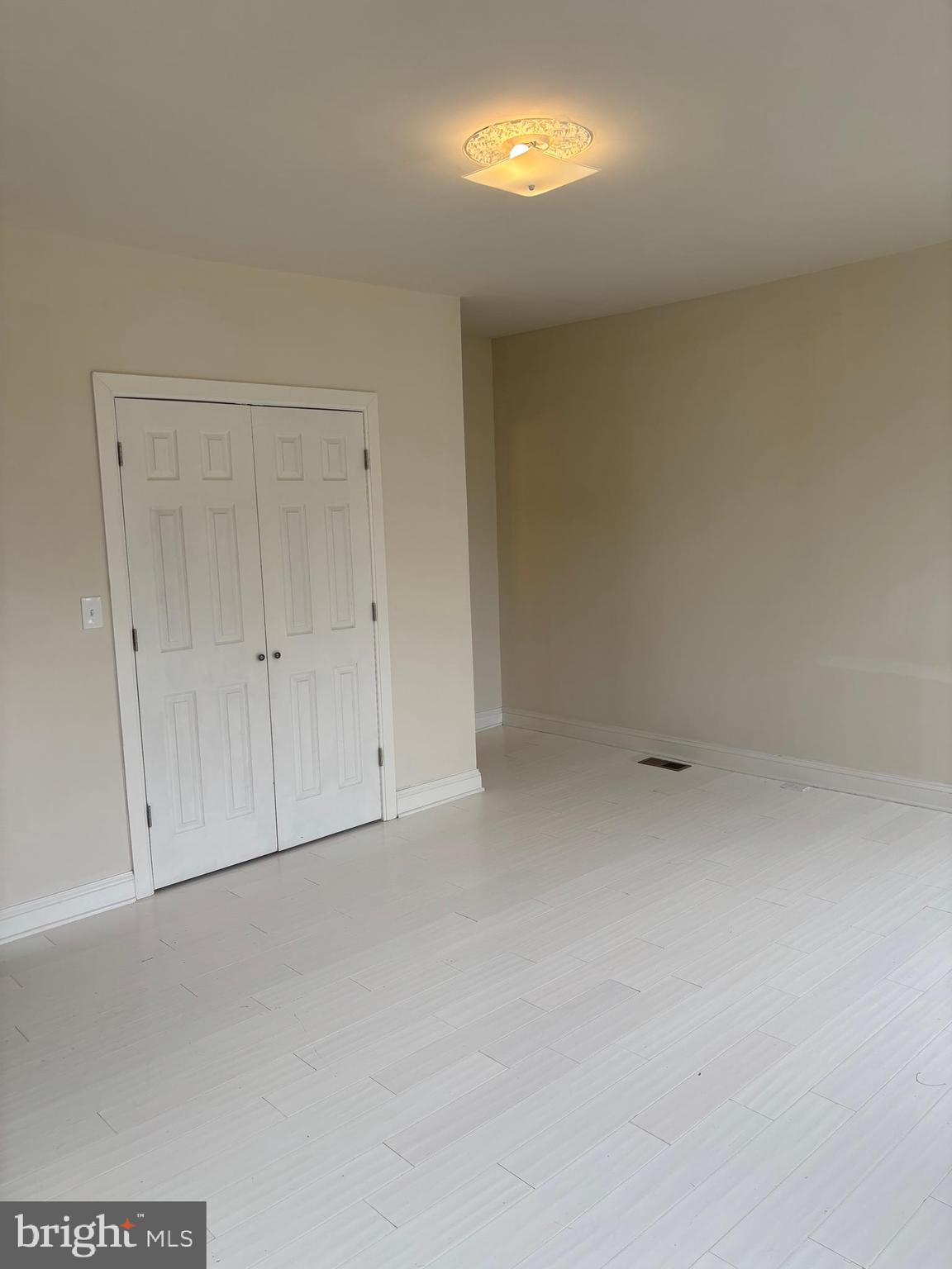 MOUNT VERNON PLACE HISTORIC DISTRICT - Residential Lease