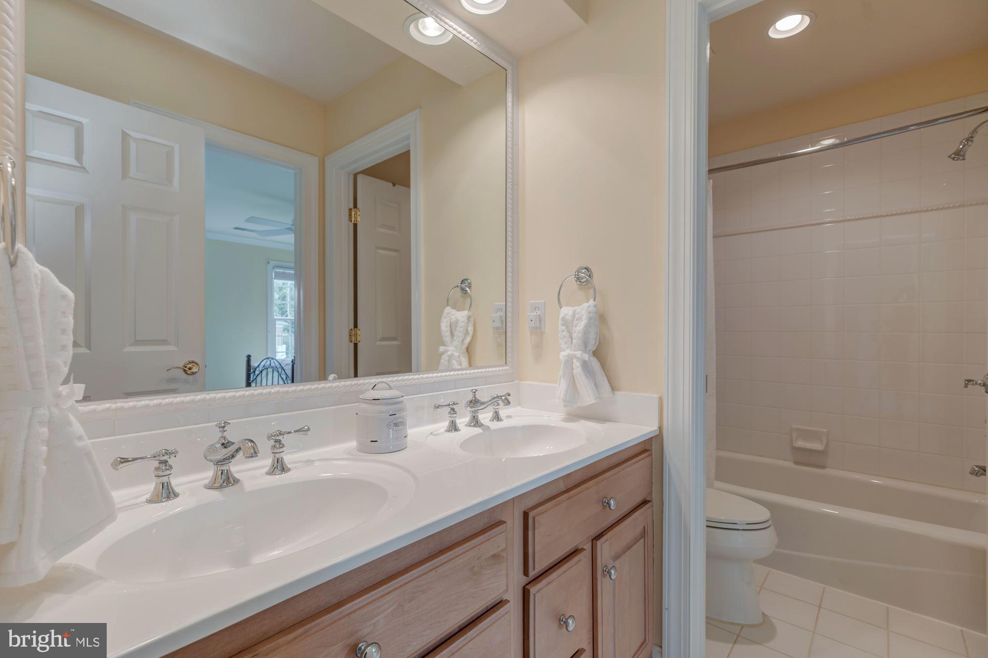 SENECA HIGHLANDS - Residential