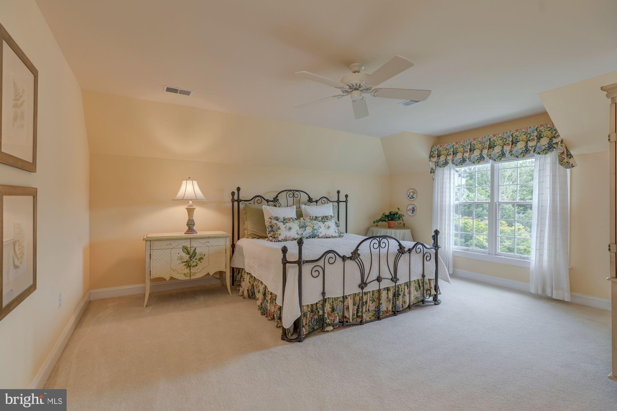 SENECA HIGHLANDS - Residential