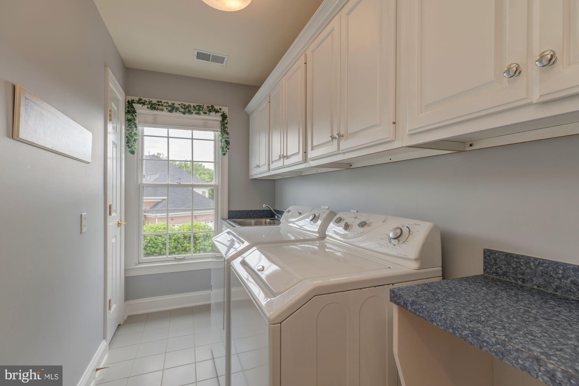 SENECA HIGHLANDS - Residential