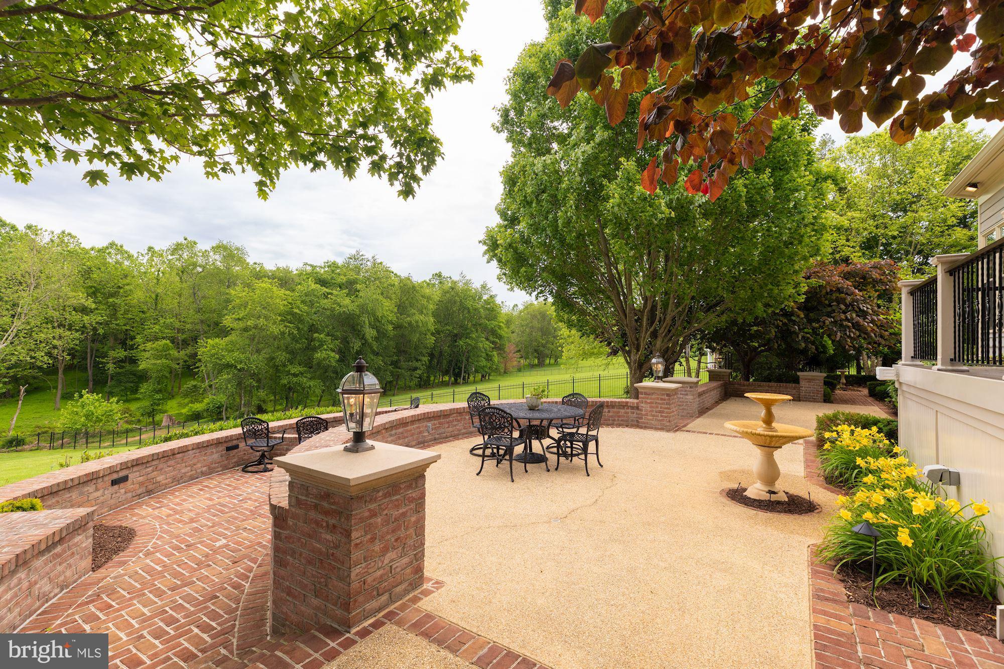 SENECA HIGHLANDS - Residential