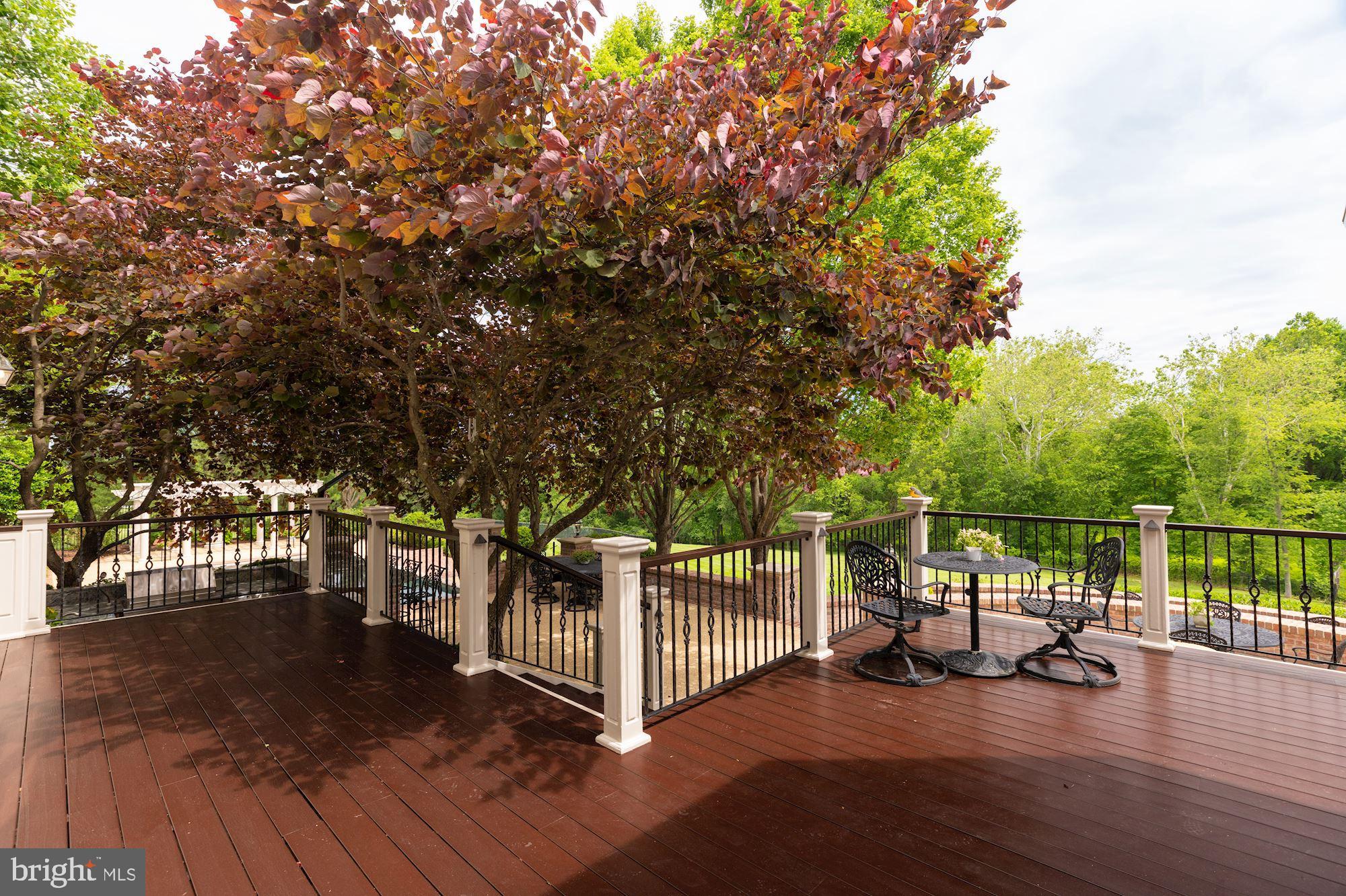 SENECA HIGHLANDS - Residential