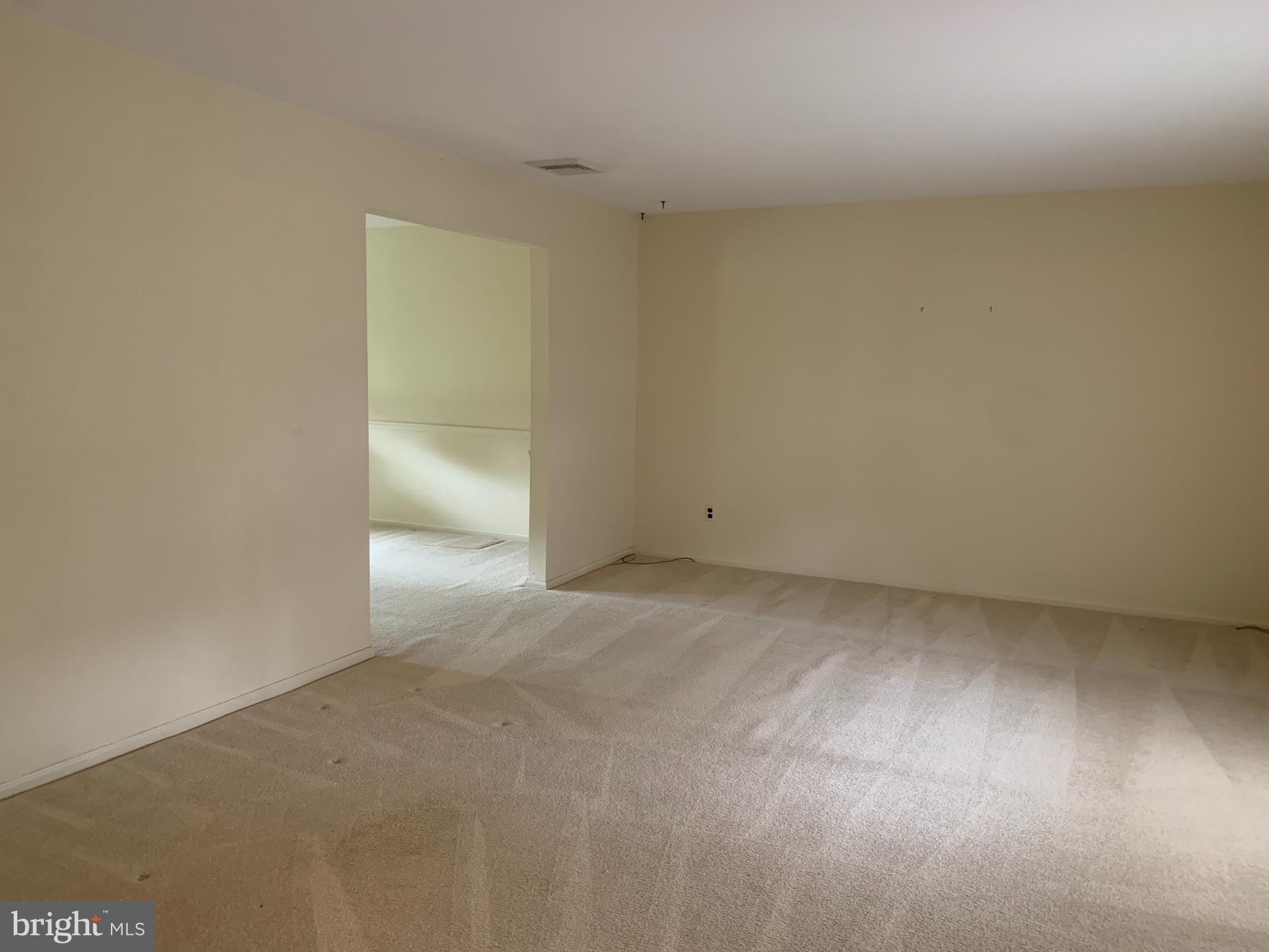 HEDGEROW WOODS - Residential