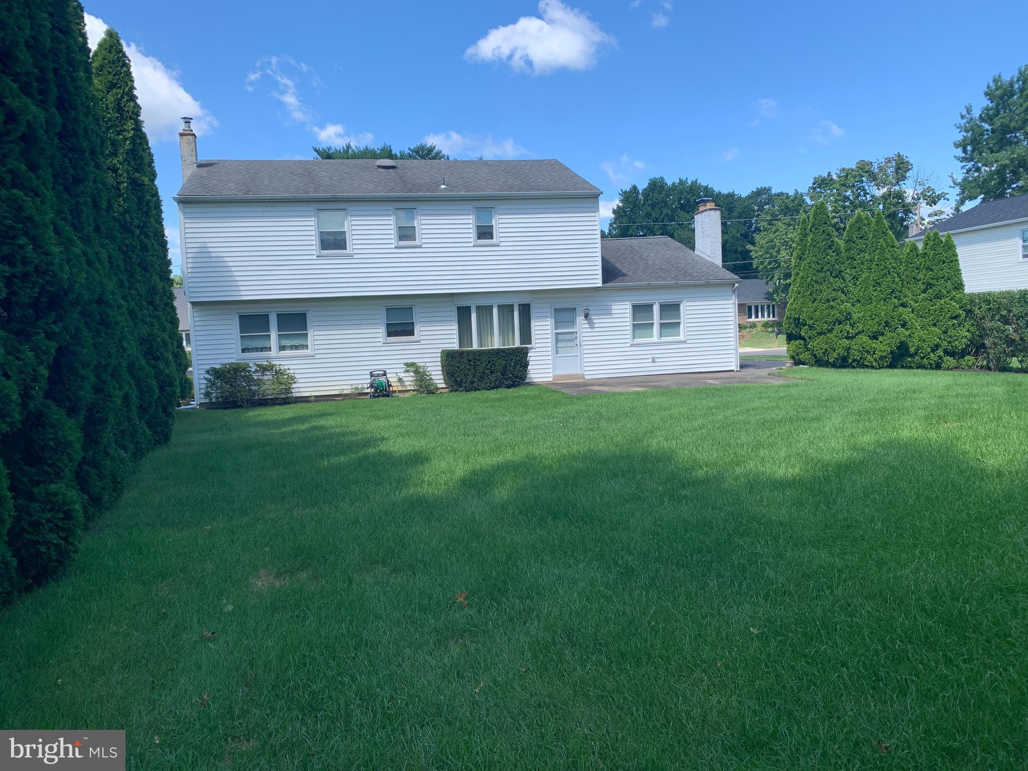 HEDGEROW WOODS - Residential