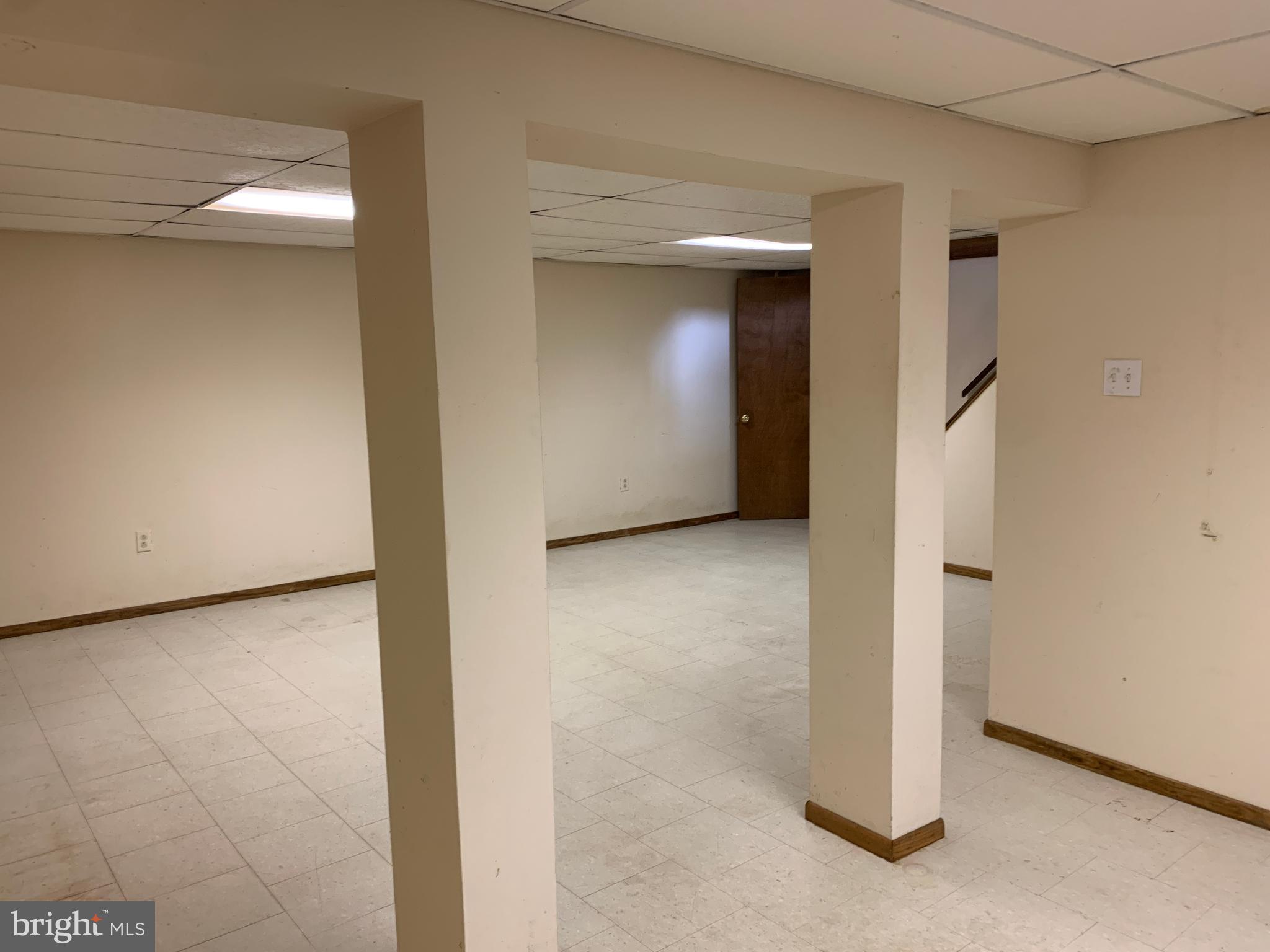 HEDGEROW WOODS - Residential