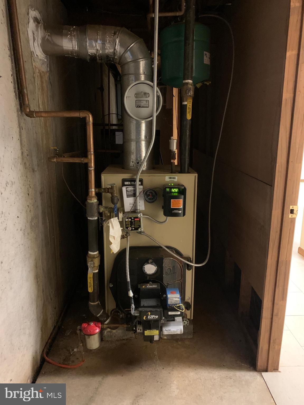 HEDGEROW WOODS - Residential