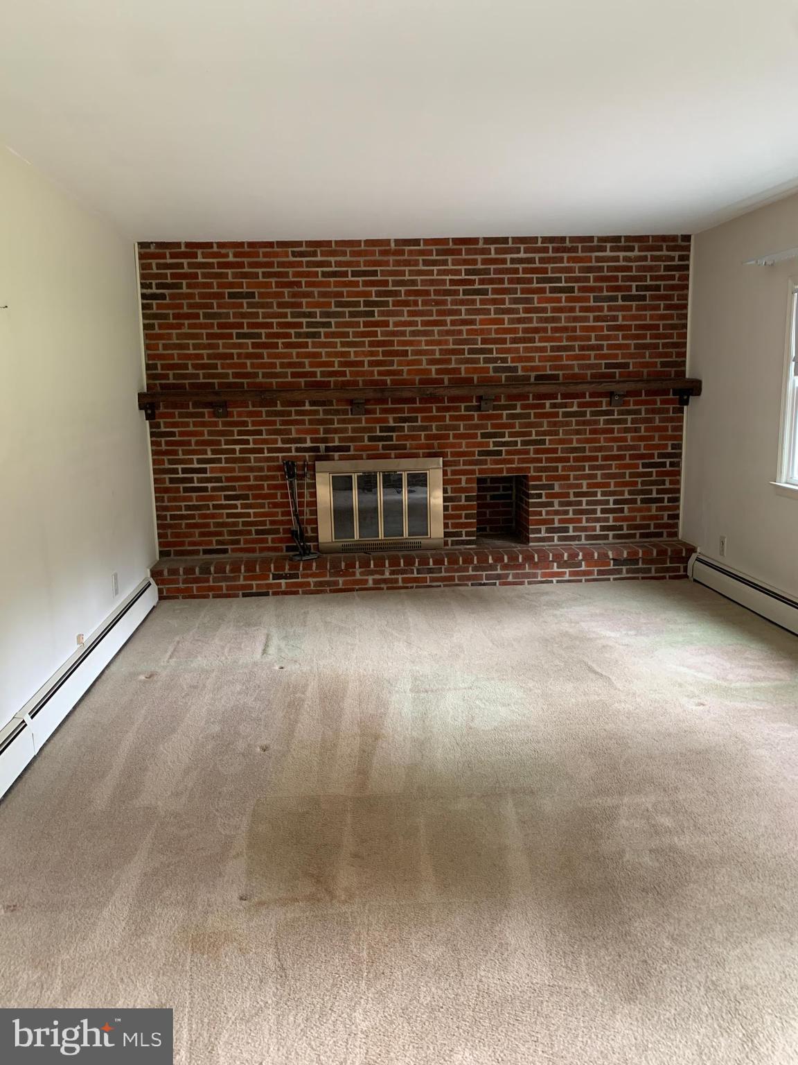 HEDGEROW WOODS - Residential