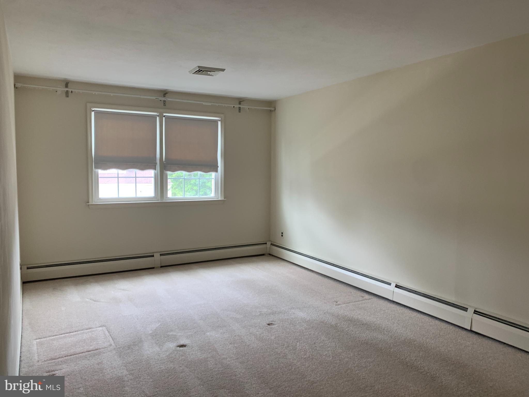 HEDGEROW WOODS - Residential