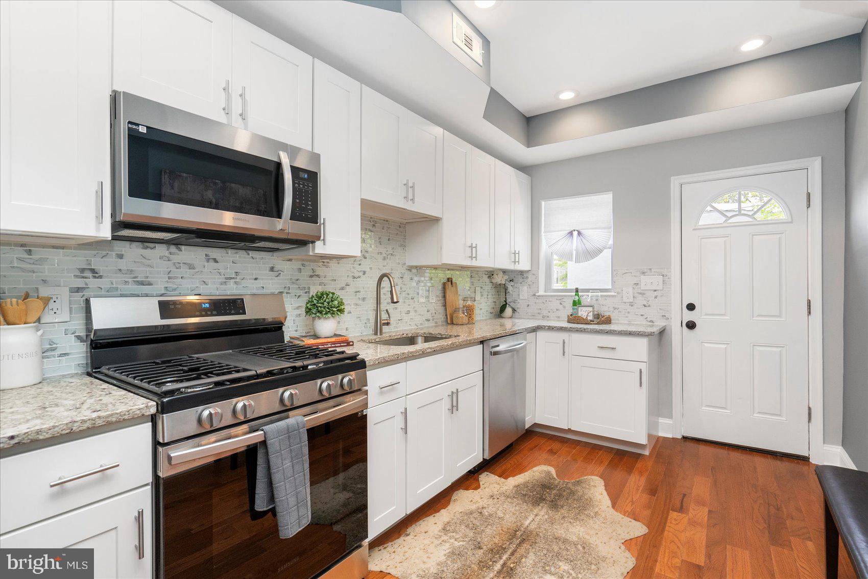 BARCLAY - Residential