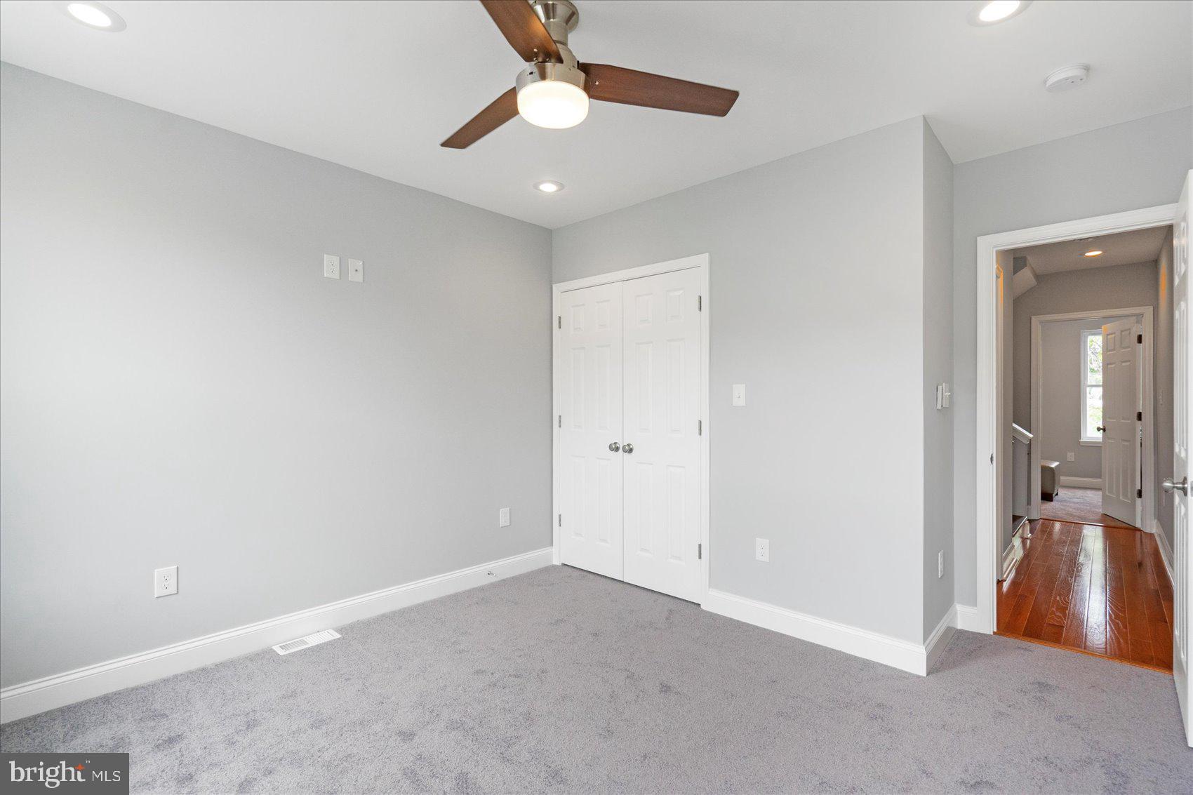 BARCLAY - Residential