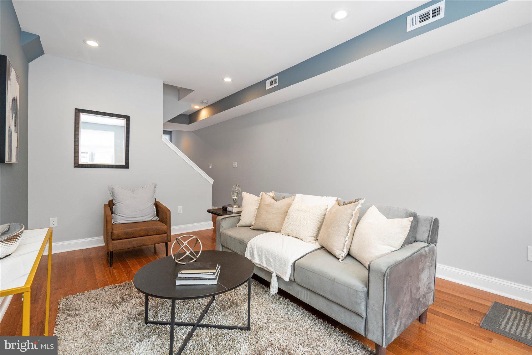 BARCLAY - Residential