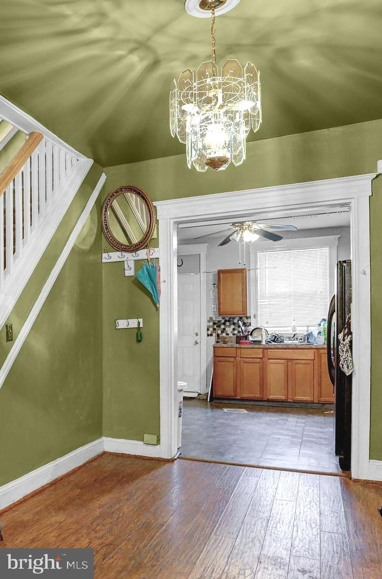 ELLWOOD PARK - Residential