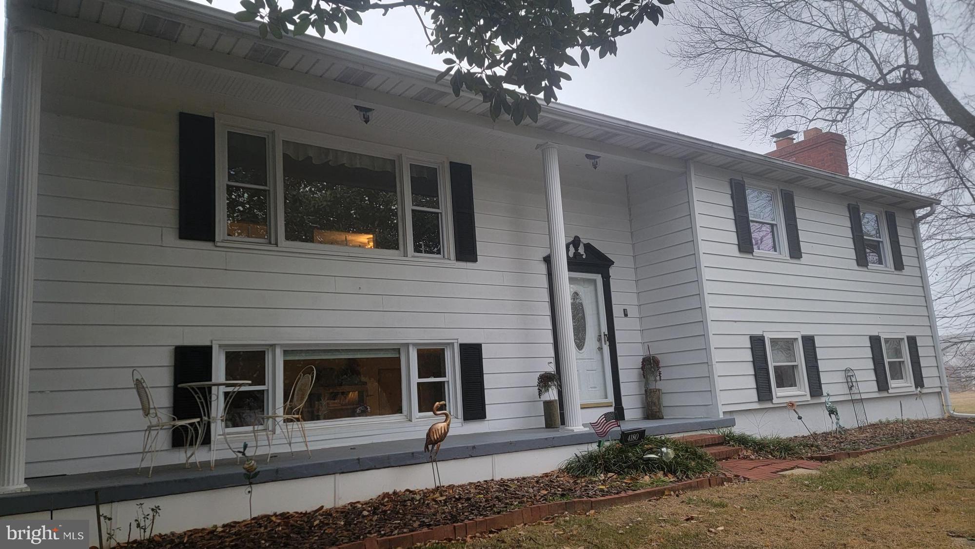 SAUNDERS POINT - Residential