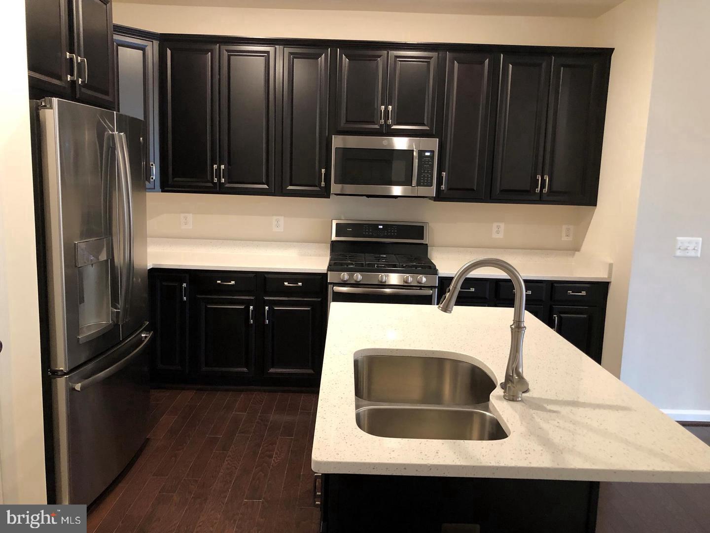 LOFTS AT VILLAGE WALK - Residential