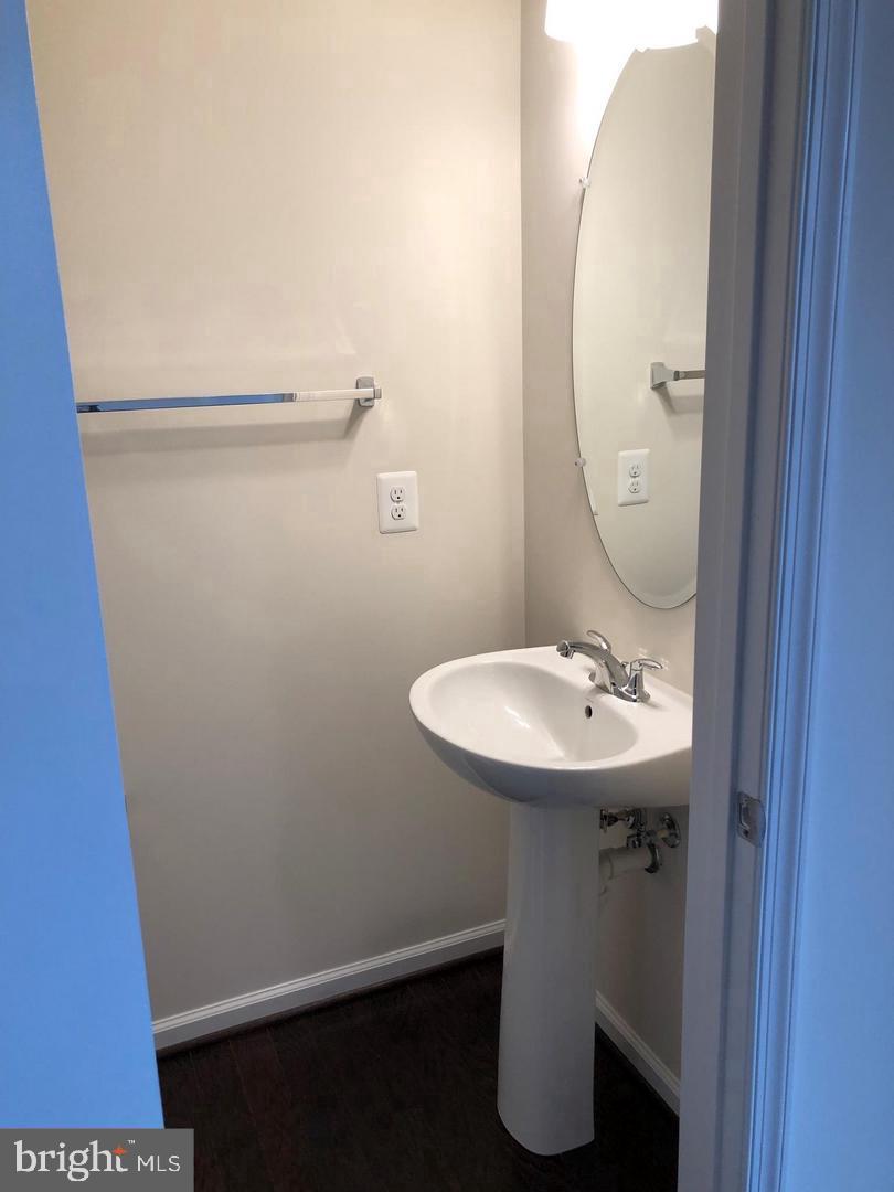 LOFTS AT VILLAGE WALK - Residential