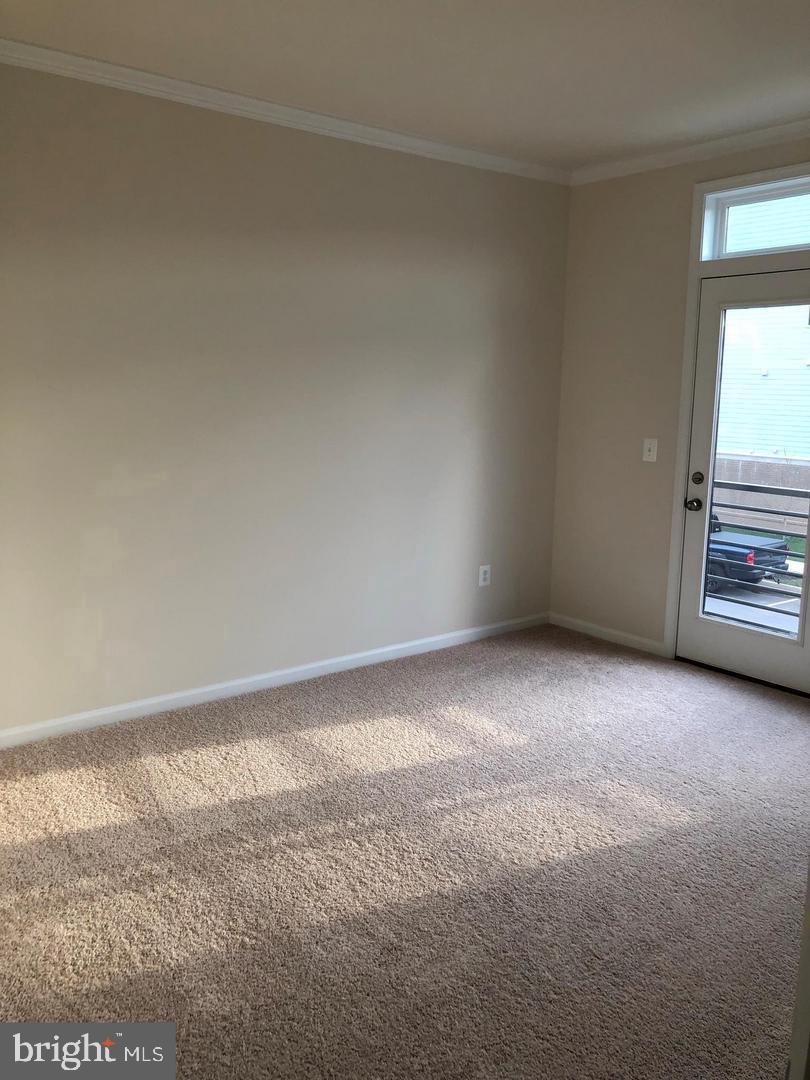 LOFTS AT VILLAGE WALK - Residential