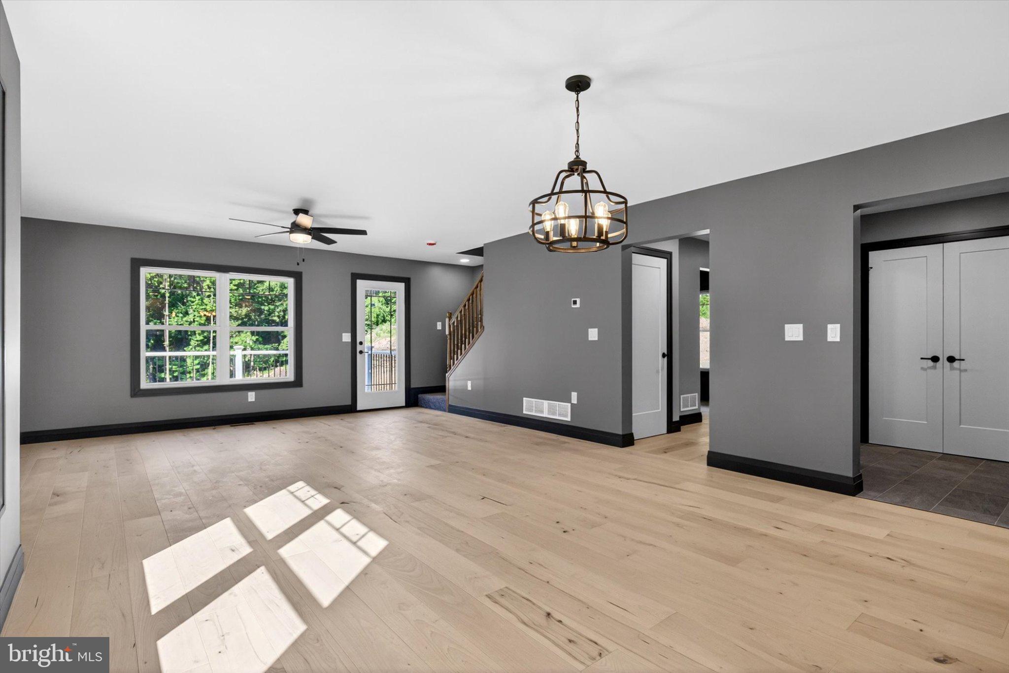 RIVER BEND - Residential