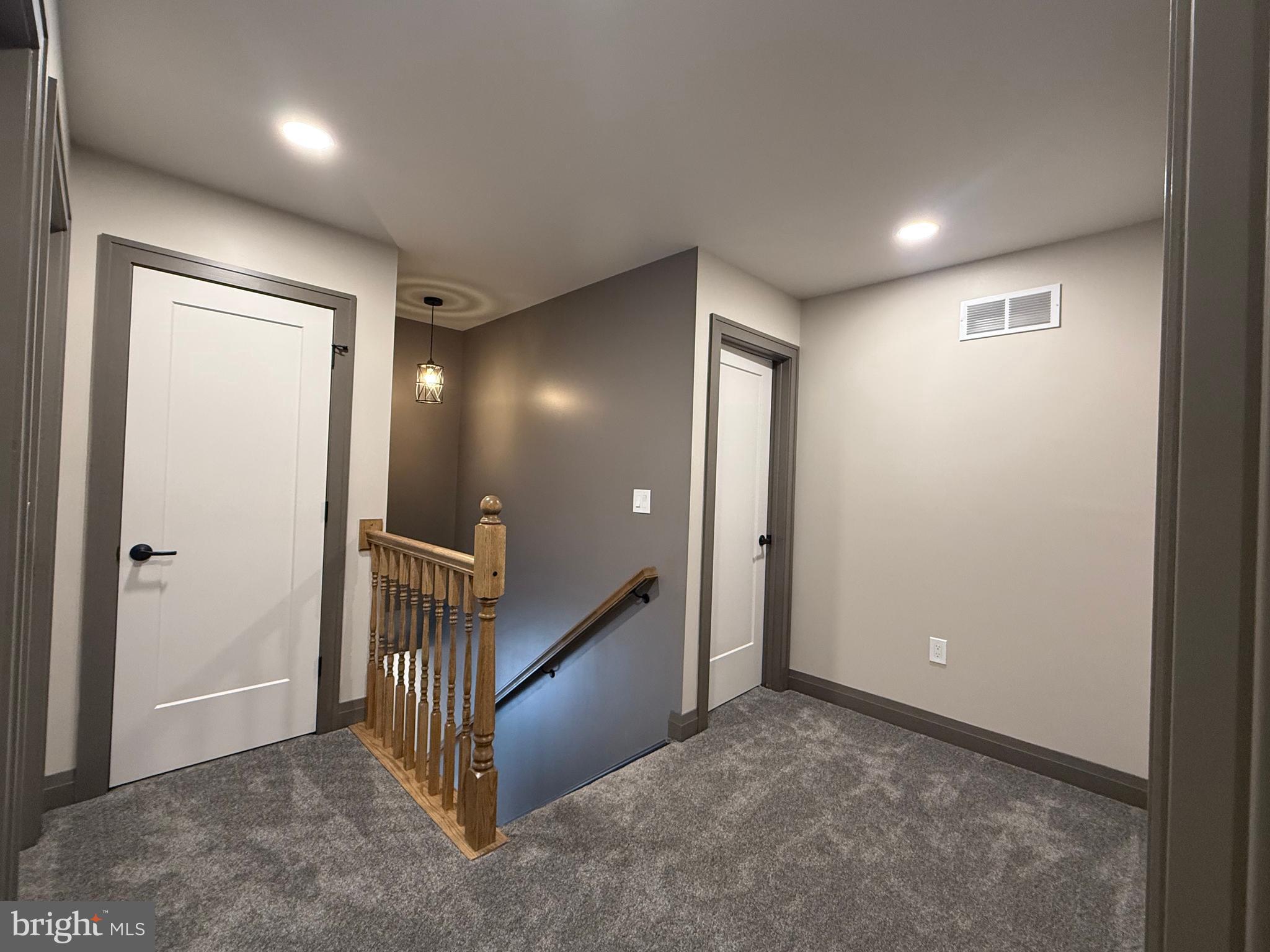 RIVER BEND - Residential