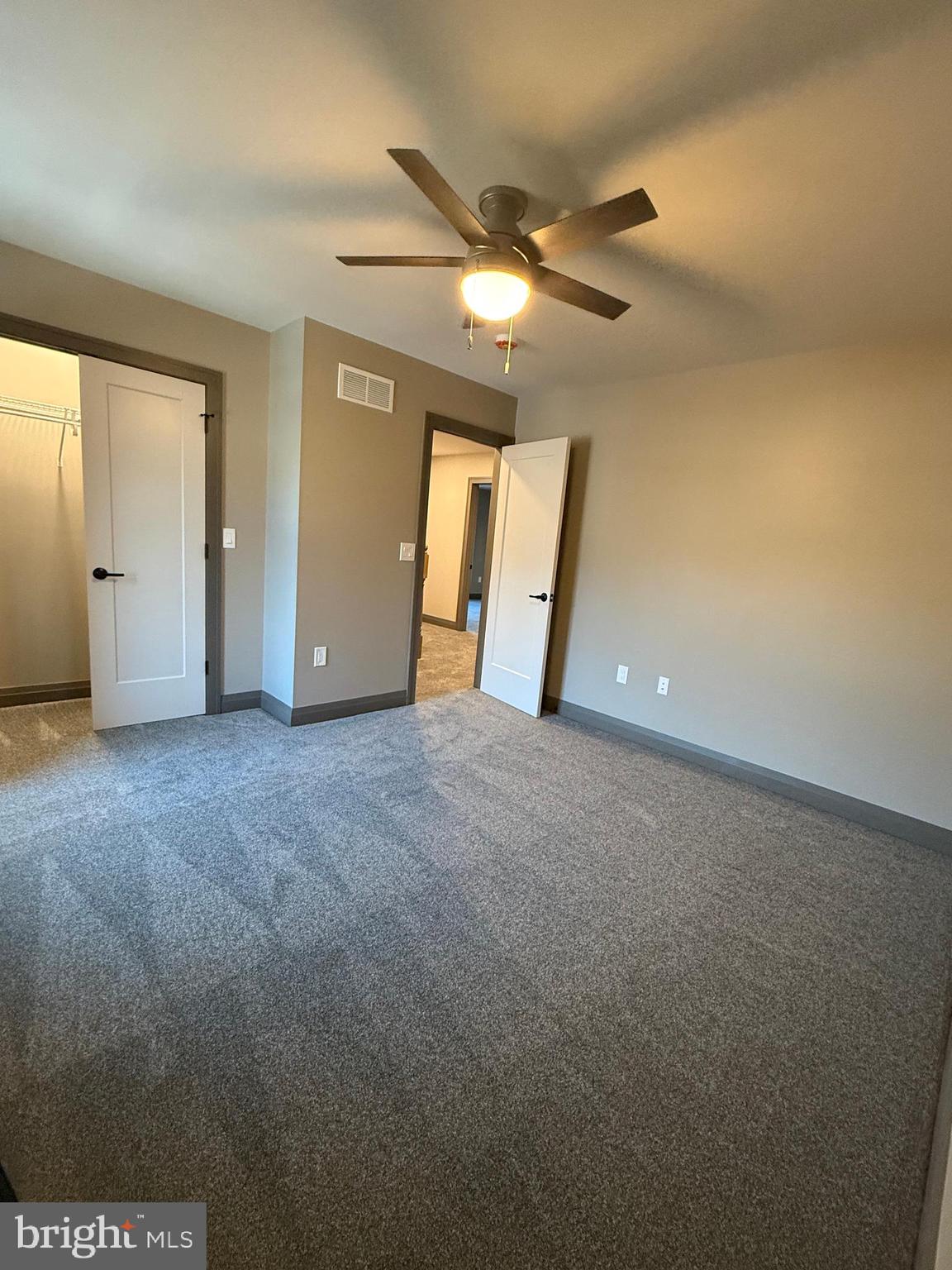 RIVER BEND - Residential