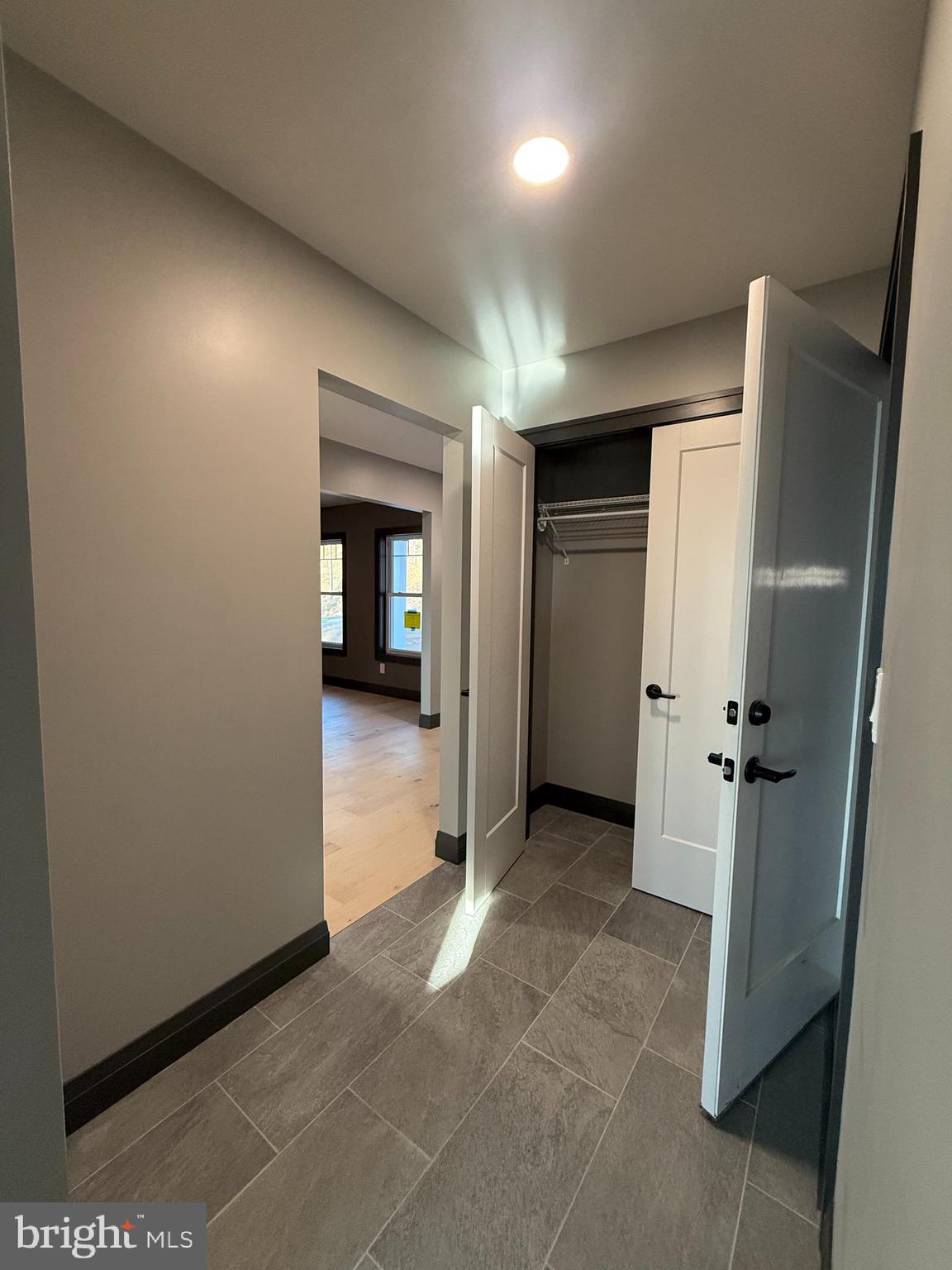 RIVER BEND - Residential