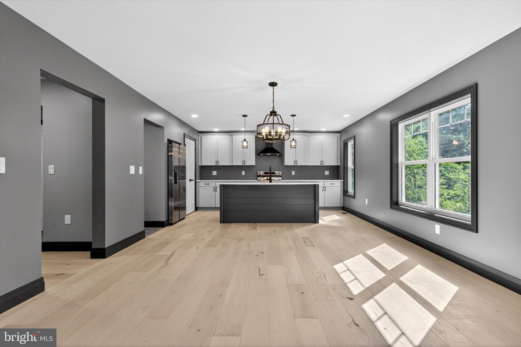 RIVER BEND - Residential