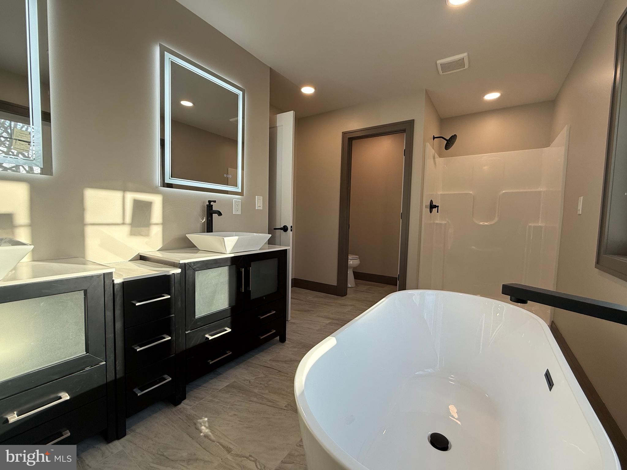 RIVER BEND - Residential