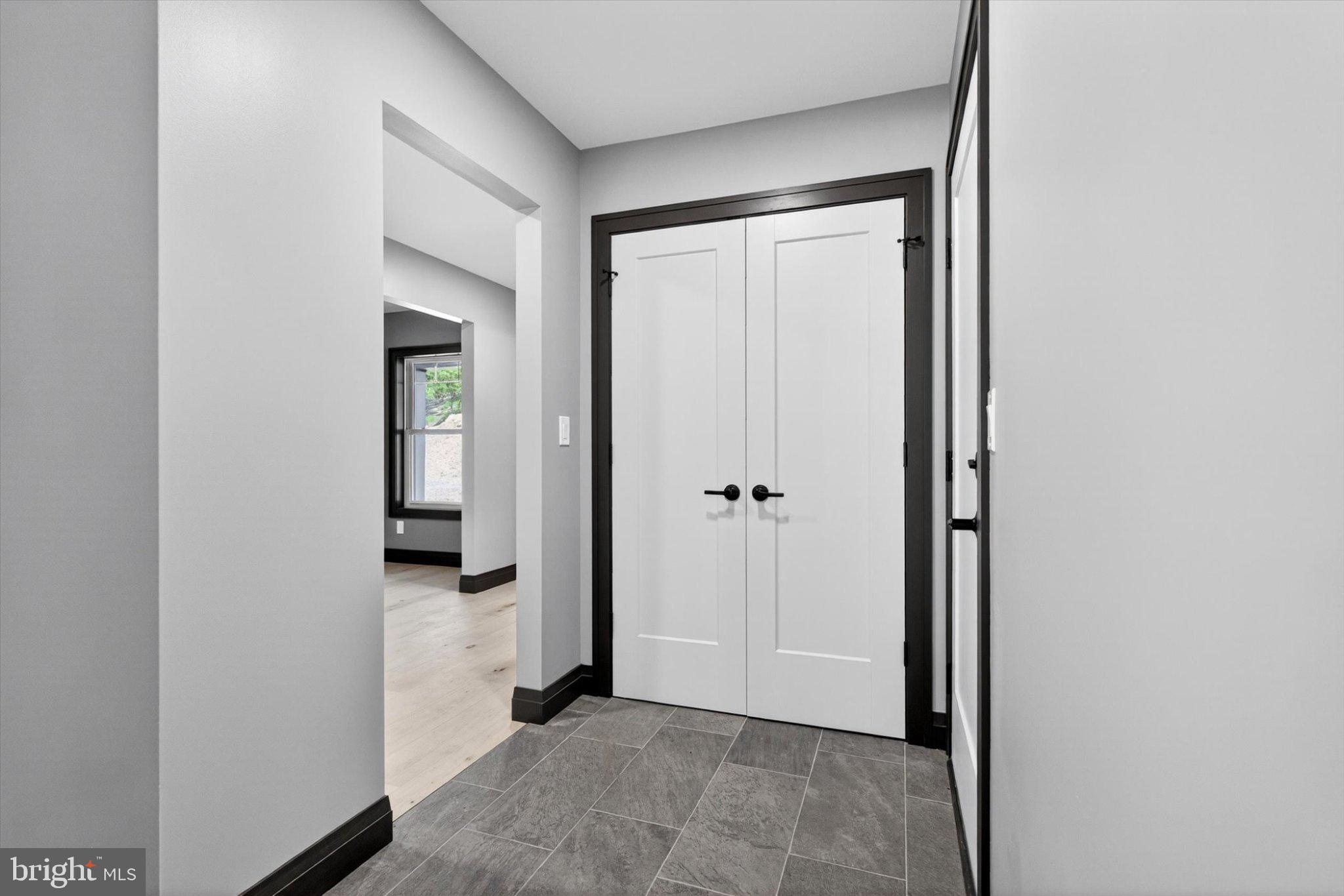 RIVER BEND - Residential
