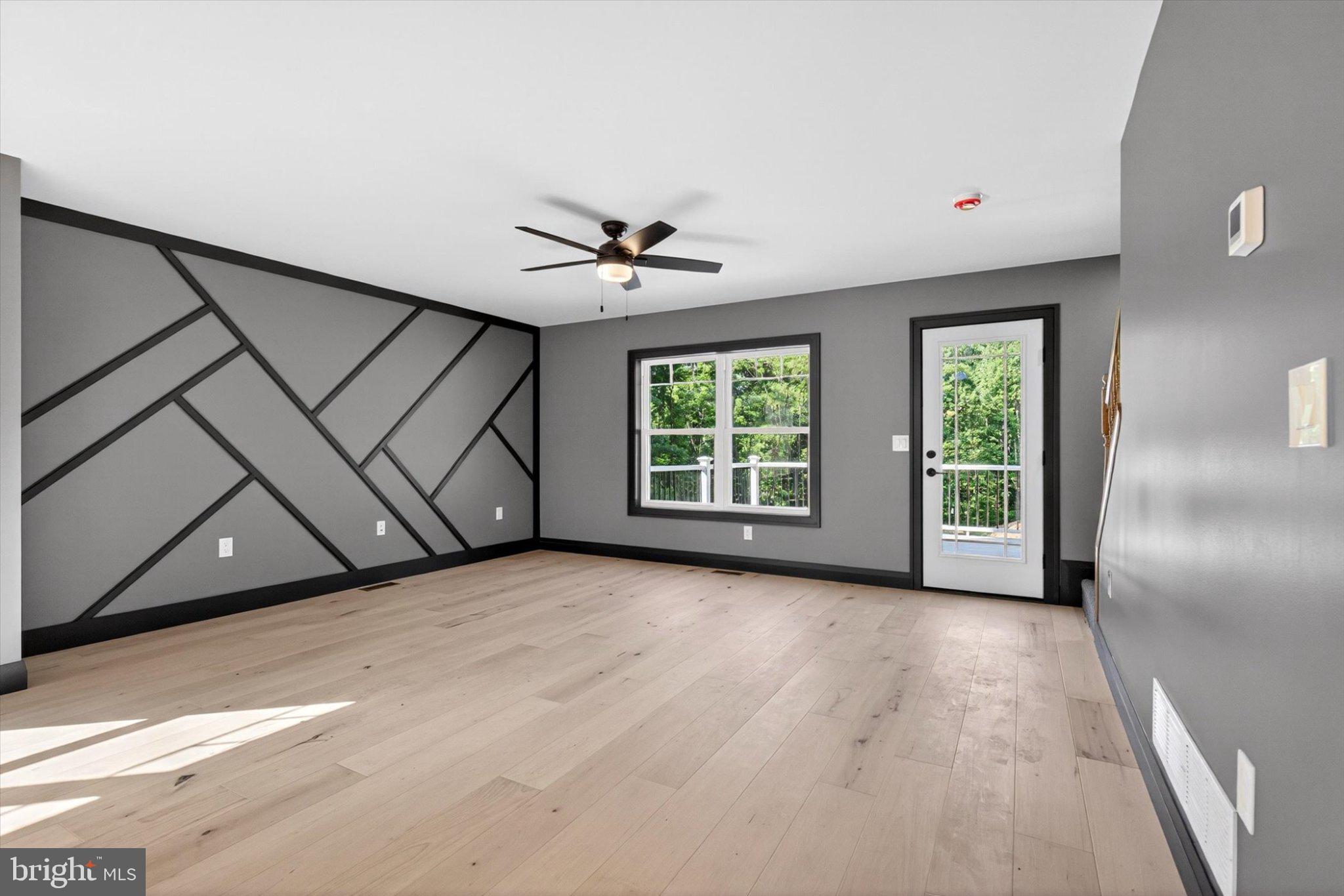 RIVER BEND - Residential