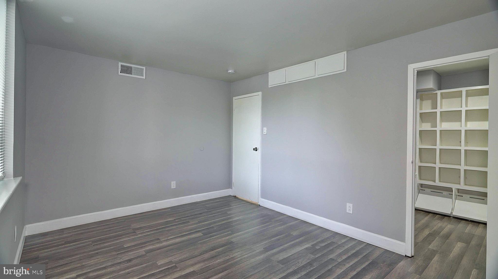 SAXONY SQUARE - Residential