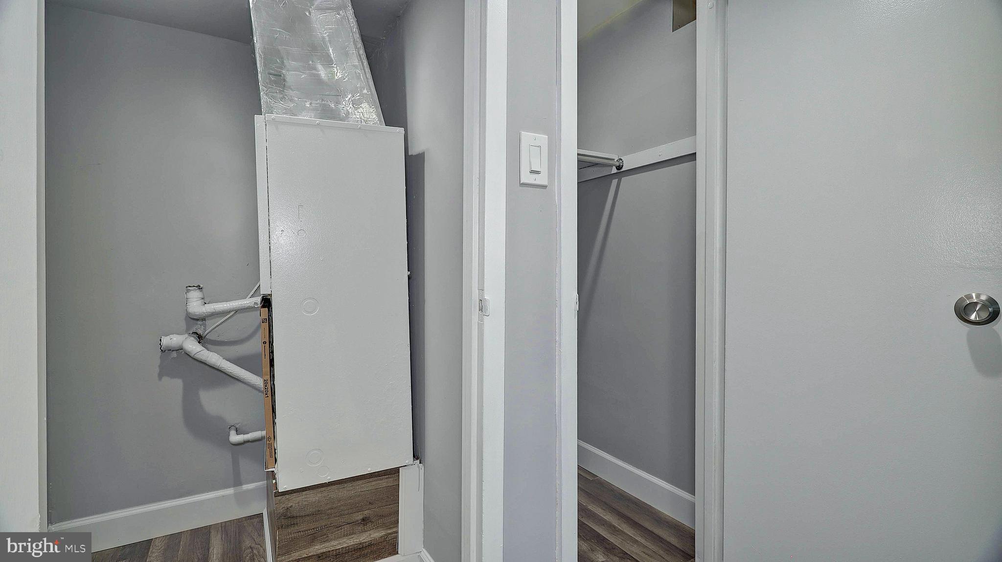 SAXONY SQUARE - Residential