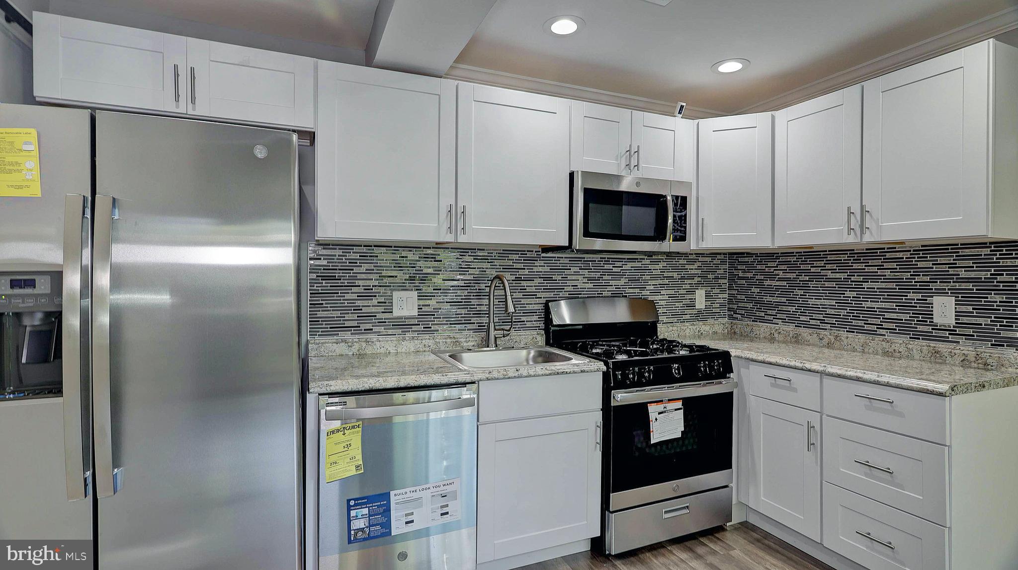 SAXONY SQUARE - Residential