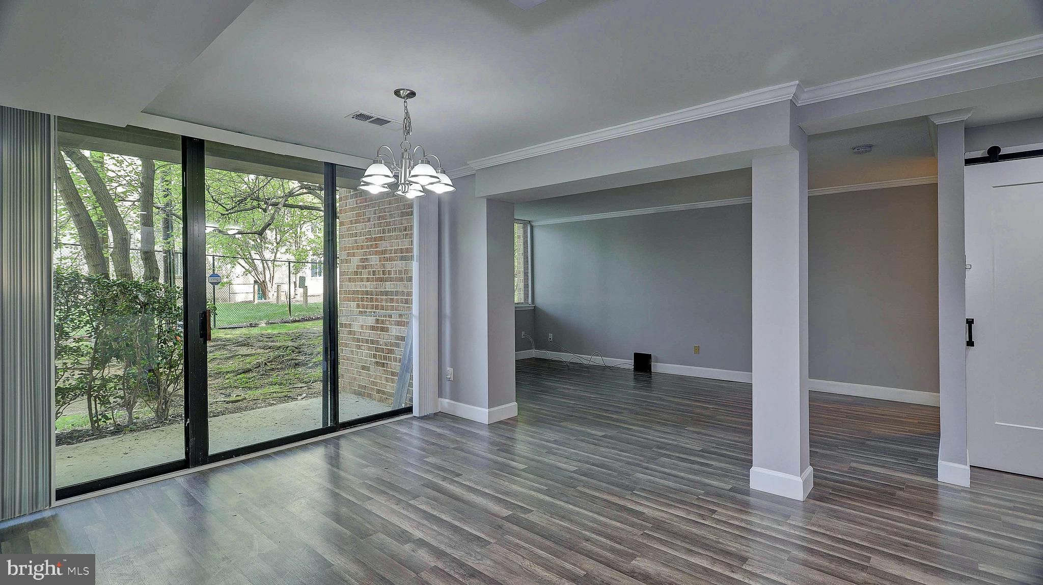 SAXONY SQUARE - Residential